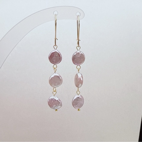 26E77 Handmade Freshwater Baroque Coin Pearl Huggies Earrings - Picture 6 of 9